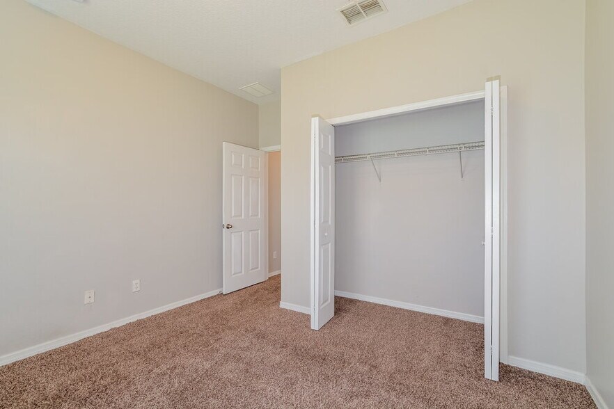 Building Photo - 184 Aurelia Ct
