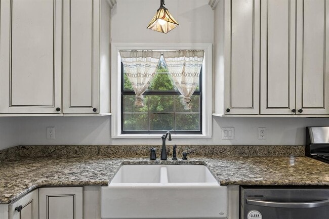 Building Photo - 364 Ponderosa Loop