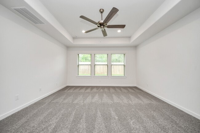 Building Photo - 31815 Autumn Spur Ln