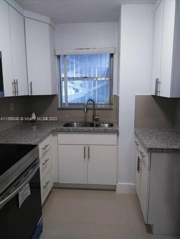 Building Photo - 110 Fontainebleau Blvd