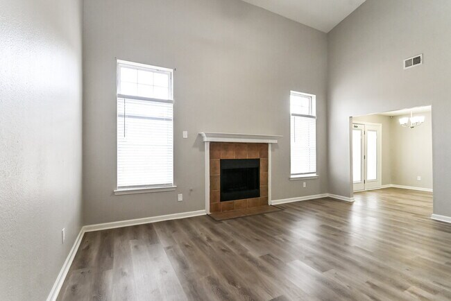 Building Photo - 7412 Hunter's Horn Dr