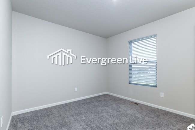 Building Photo - 108 Burlington Dr