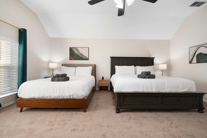 Building Photo - 508 Bretts Way
