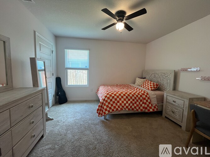 Building Photo - 5236 Peach Dr