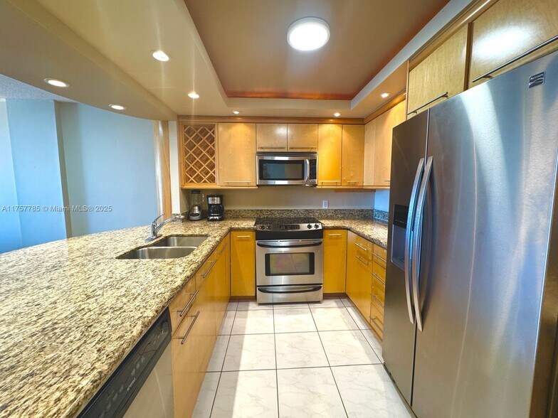 Building Photo - 3800 S Ocean Dr