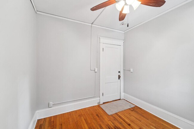 Building Photo - 1223 Dayton Ave