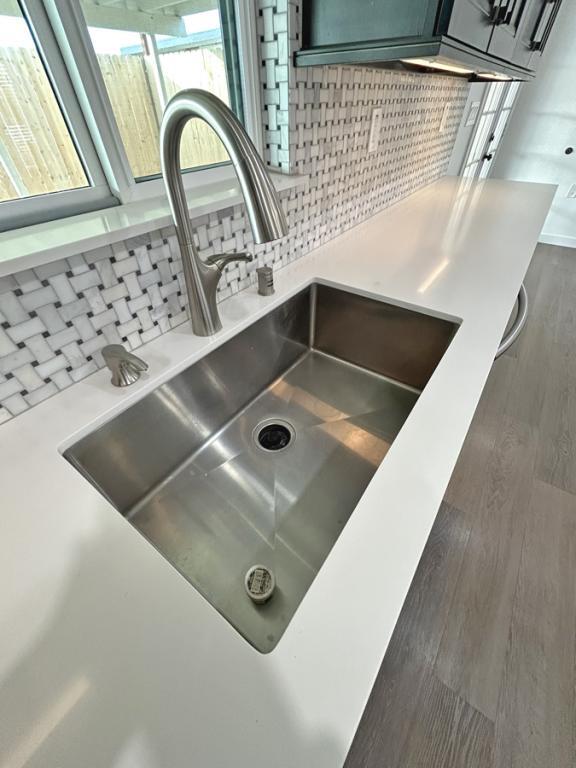 Building Photo - 16101 Ash St