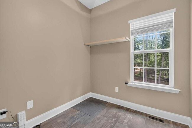Building Photo - 153 Fitzroy Ln