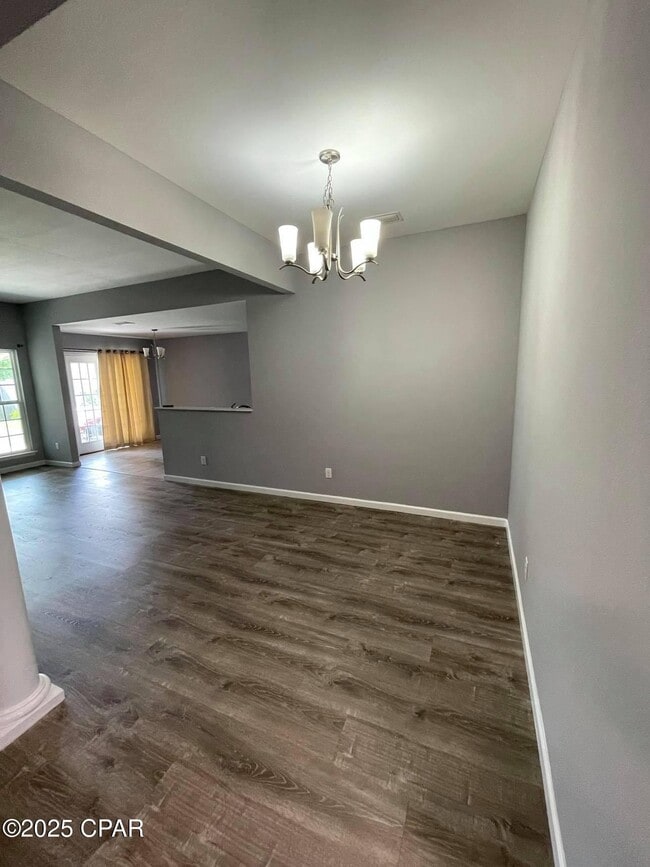 Building Photo - 245 Woodlawn Ct