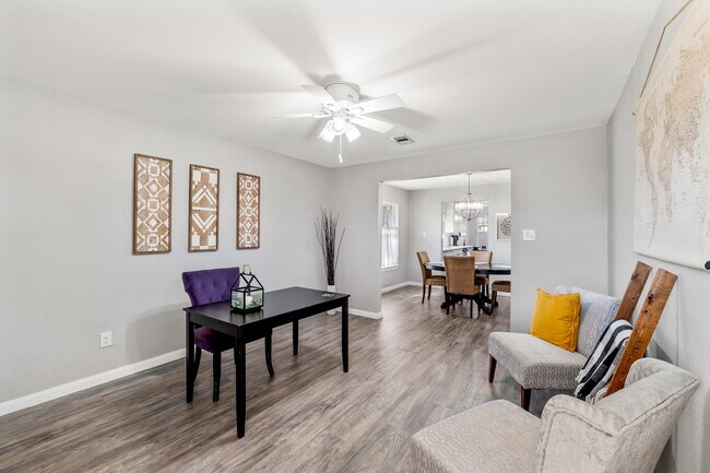 Building Photo - 2753 Larkspur Ln