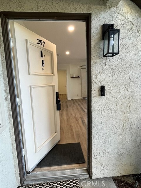 Building Photo - 23335 La Crescenta