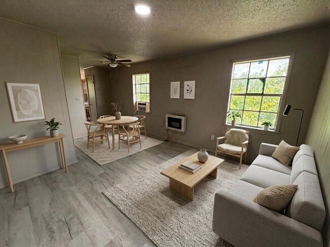 Building Photo - 1 Bedroom Apartment- All Bills Paid