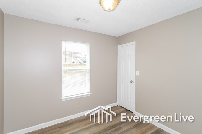 Building Photo - 4117 Bona Terra St