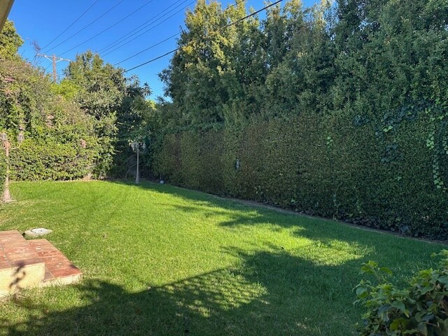 Building Photo - 3530 S Bentley Ave