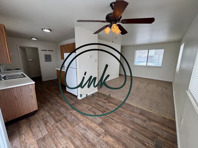 Building Photo - VI1377-1377 Village Way