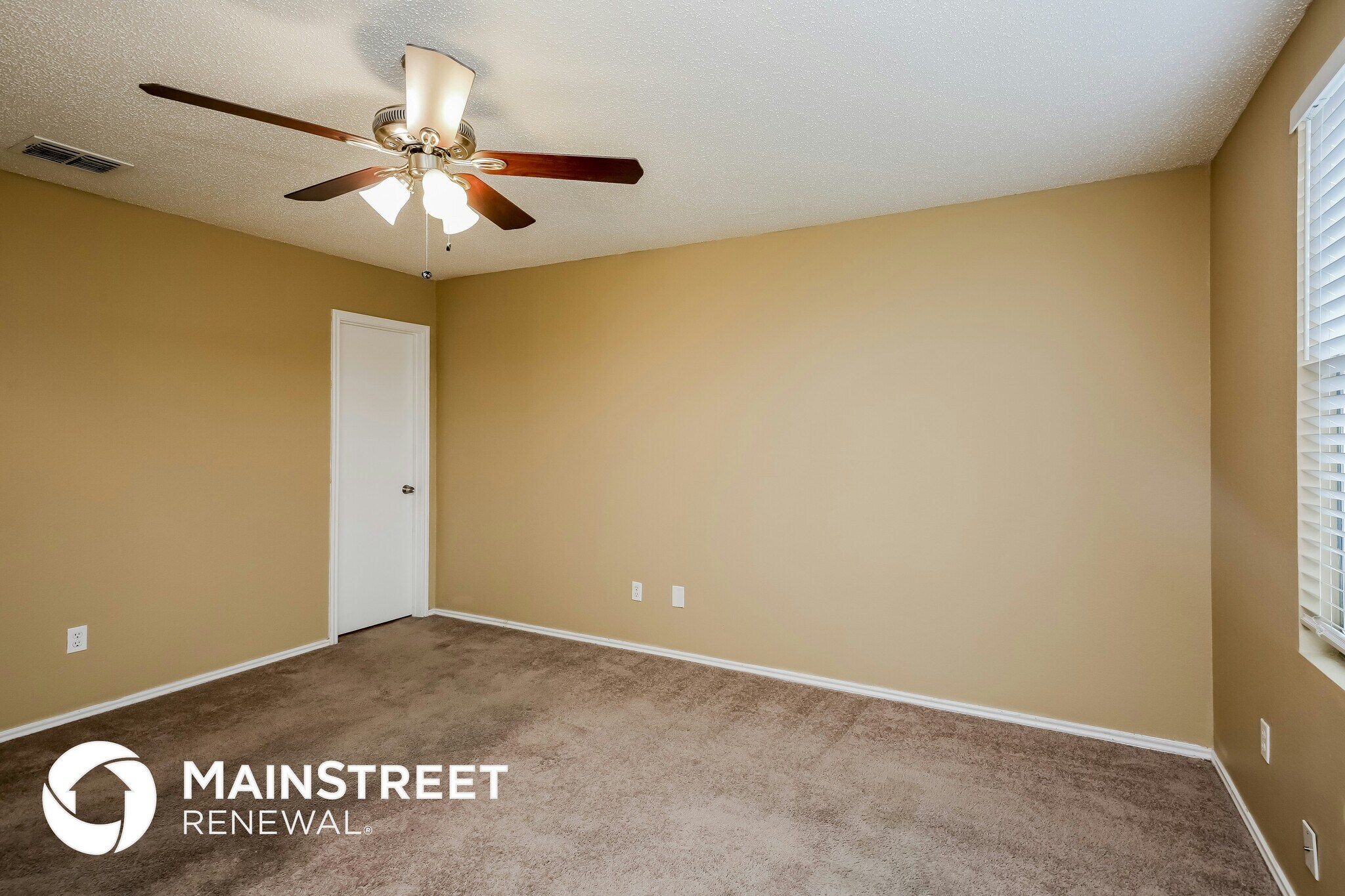 Building Photo - 3124 Crimson Clover Dr