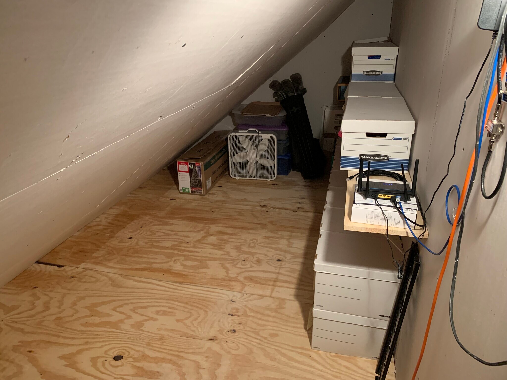 In-Unit Storage - 7008 W Lloyd St