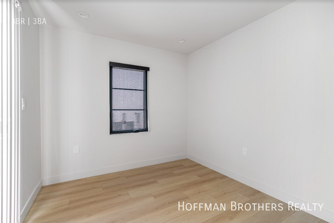 Building Photo - 207 Lucas Ave