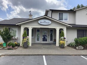 Building Photo - Welcome Home to Comfort & Convenience in E...