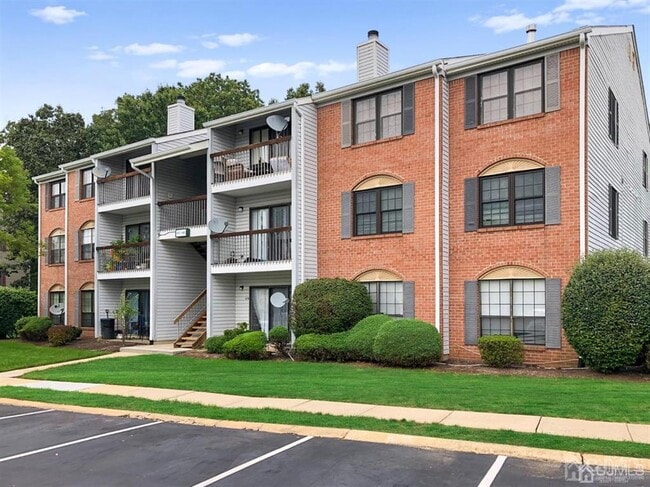 Building Photo - 479 Danbury Ln