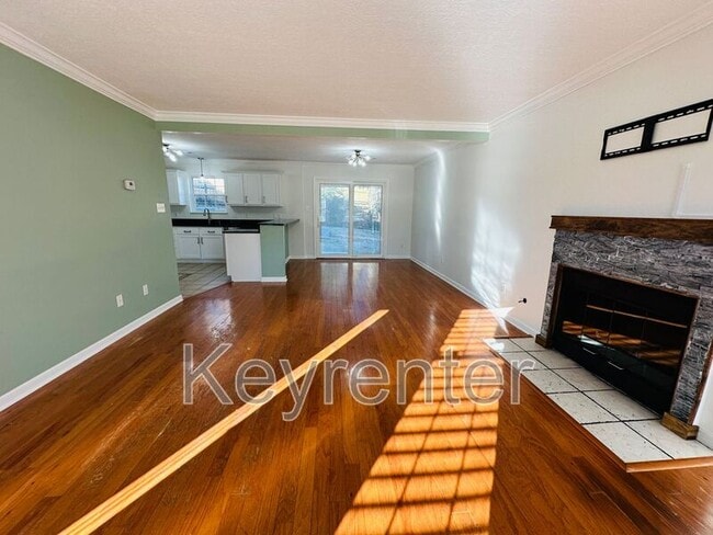 Building Photo - 10809 Topview Ln