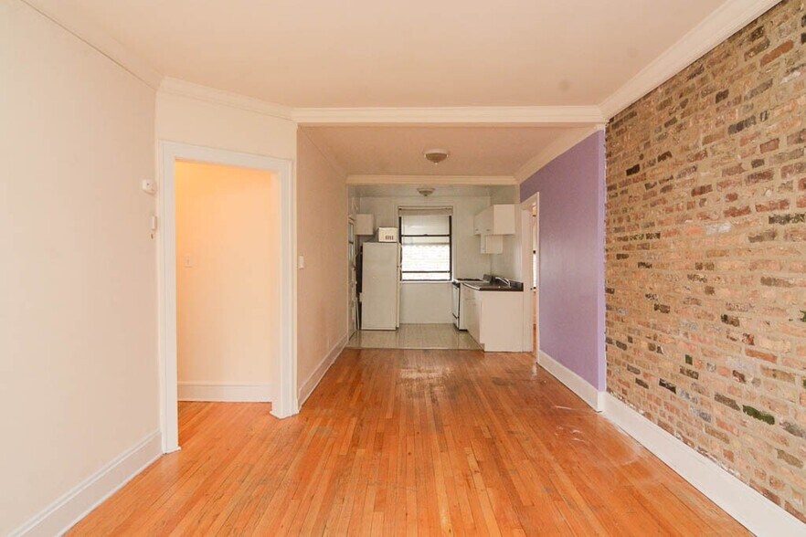Building Photo - 2332.5 N Spaulding Ave