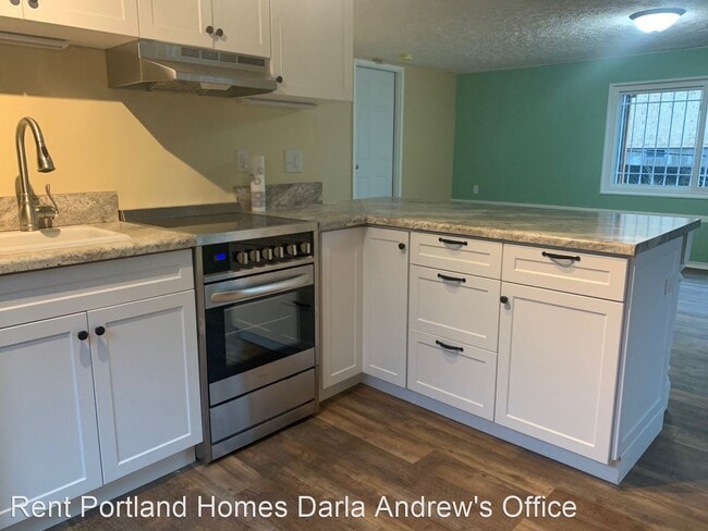 Building Photo - 1 br, 1 bath House - 9617 N Kalmar Street #B
