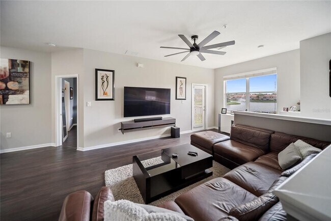 Building Photo - 3760 Parkridge Cir