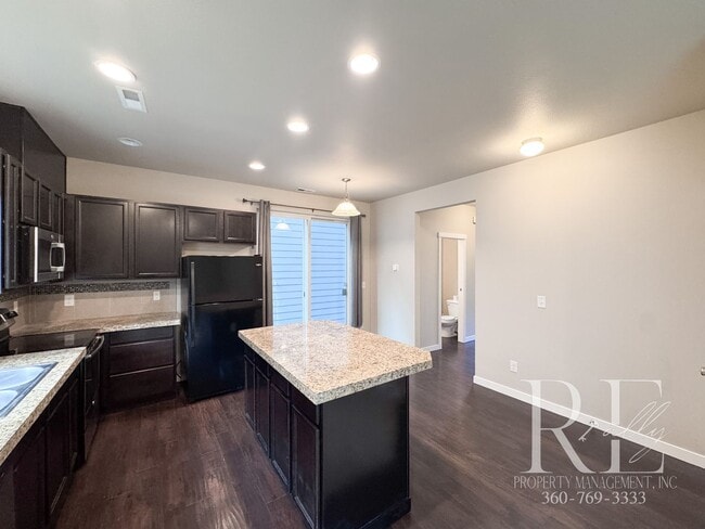 Building Photo - Effortless Elegance in Caldart Heights, Poulsbo