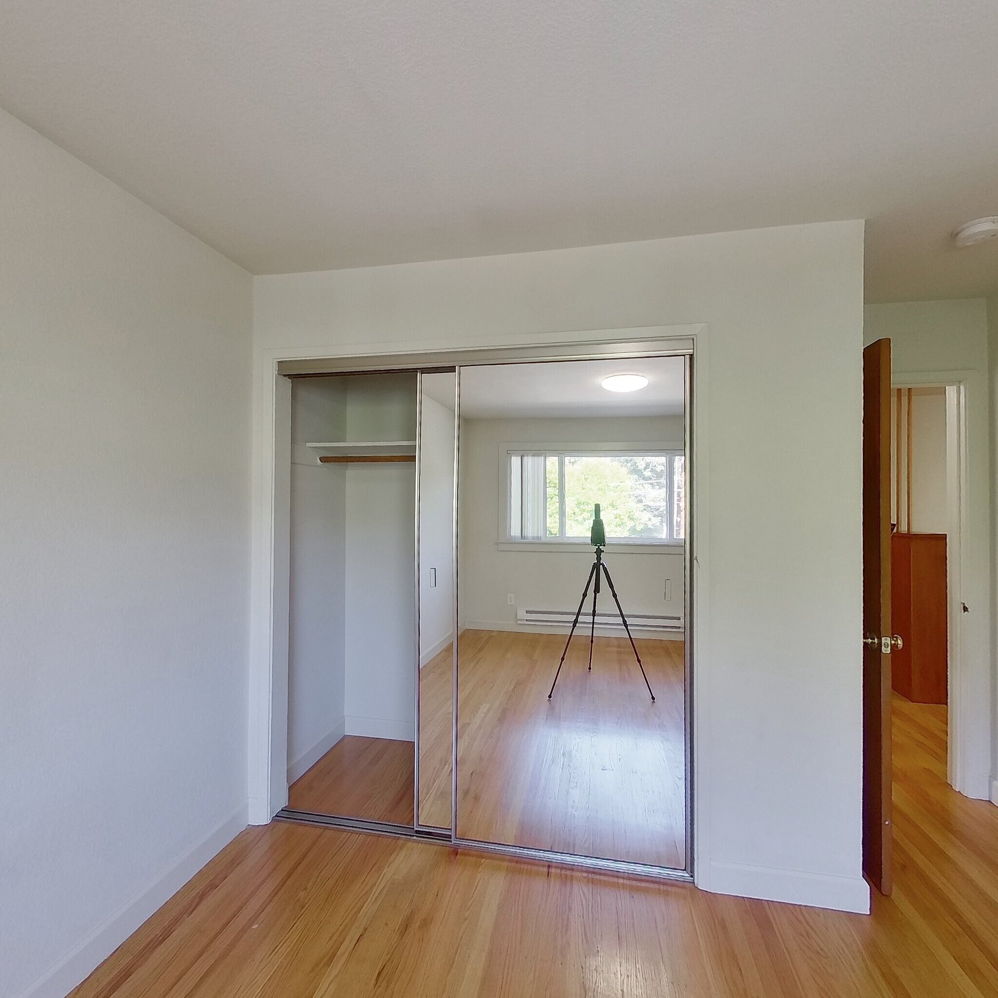 Building Photo - 2398 Parker St