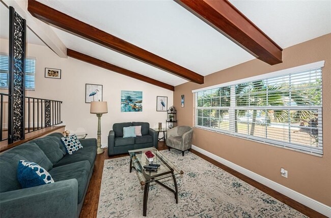 Building Photo - 13556 Bellewood Ave