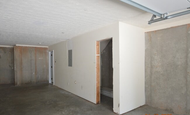 Building Photo - 514 Blossom Way