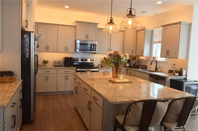 Building Photo - 486 Falls Creek Dr