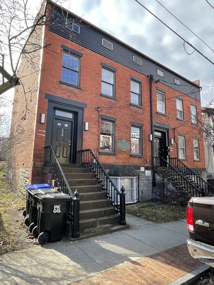 Building Photo - 226 Mill St