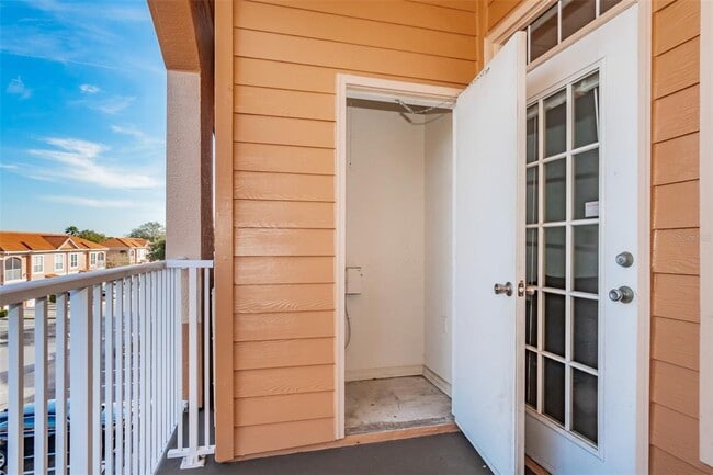 Building Photo - 5000 Culbreath Key Way