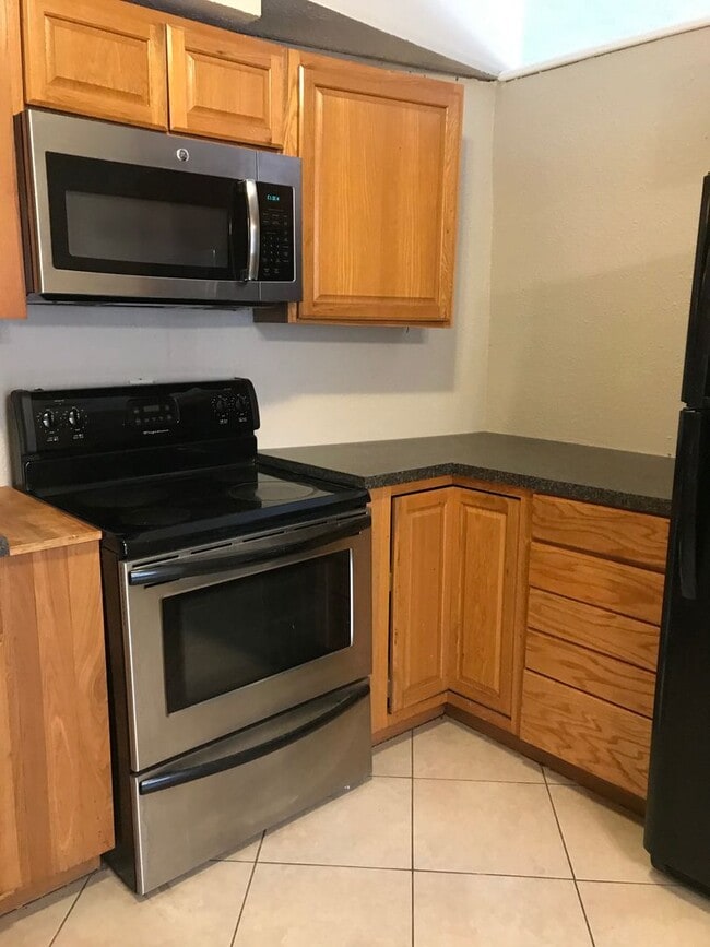 Building Photo - $1495 PER MONTH FOR THIS 3 BEDROOM 1 BATH HOME - NEW PORT RICHEY FL