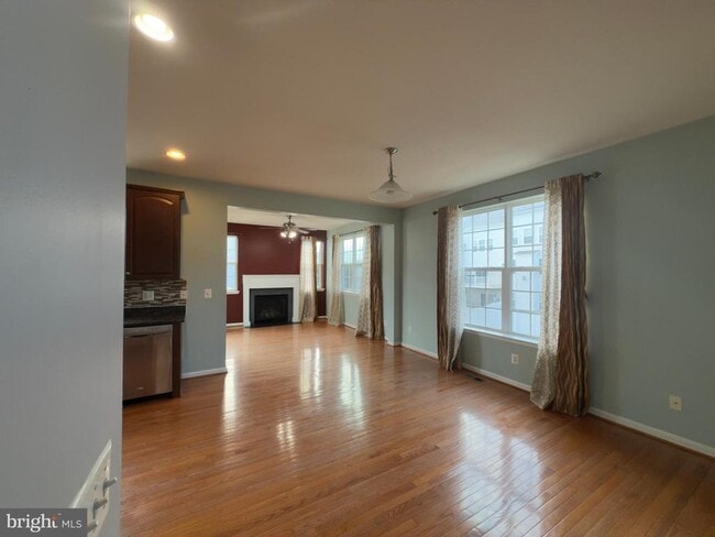 Building Photo - 22667 Flowing Spring Square