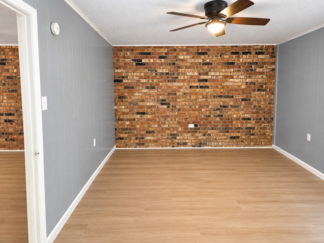 Building Photo - 119 Upton St
