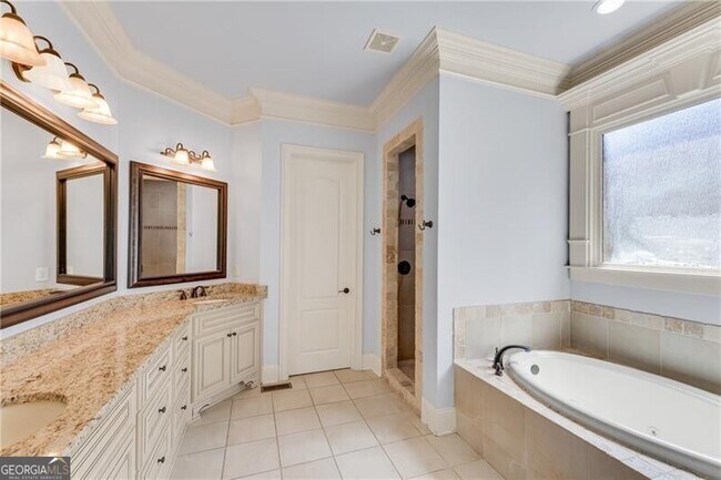 Building Photo - 5861 Yoshino Cherry Ln NE