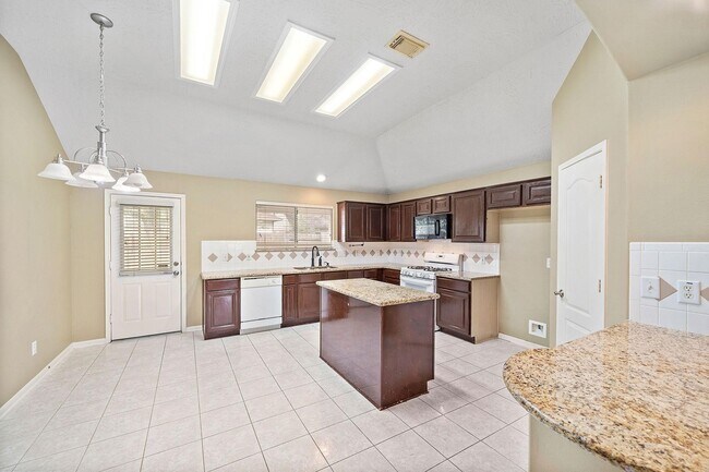 Building Photo - 17110 Ginger Fields Ln