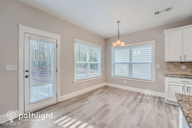 Building Photo - 5 br, 3 bath House - 2501 Wevok Way SE UNIT