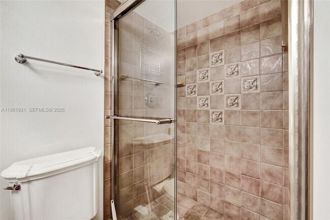 Building Photo - 2814 N 46th Ave