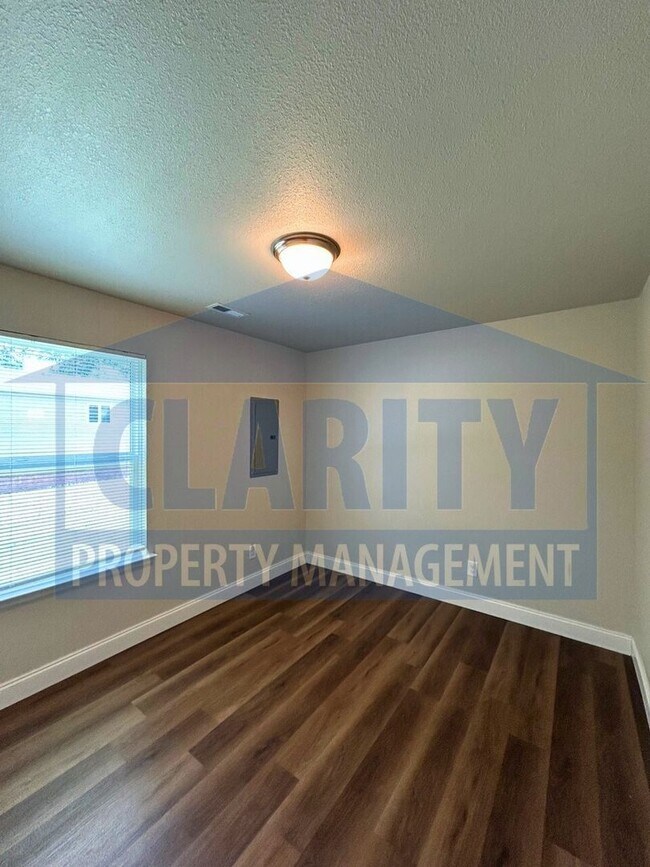 Building Photo - **DECEMBER FREE! APPLY TODAY!**