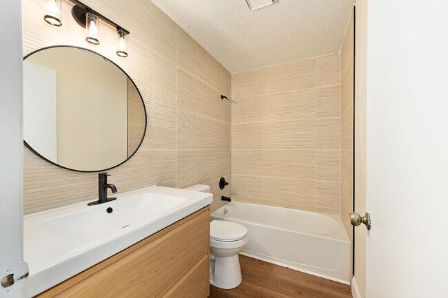 Building Photo - 3025 SE 55th Ave