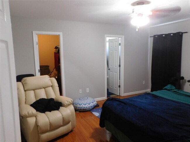 Building Photo - 206 Brookstone Trail