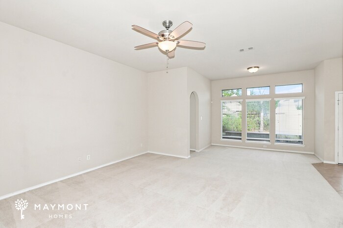 Building Photo - 10910 Brighton Gardens Dr