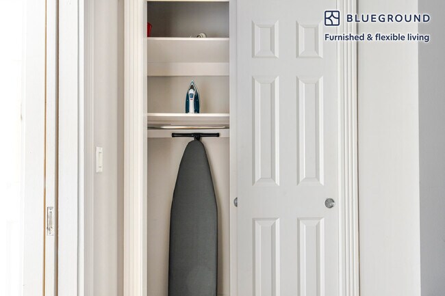 Building Photo - 1373 1st Ave