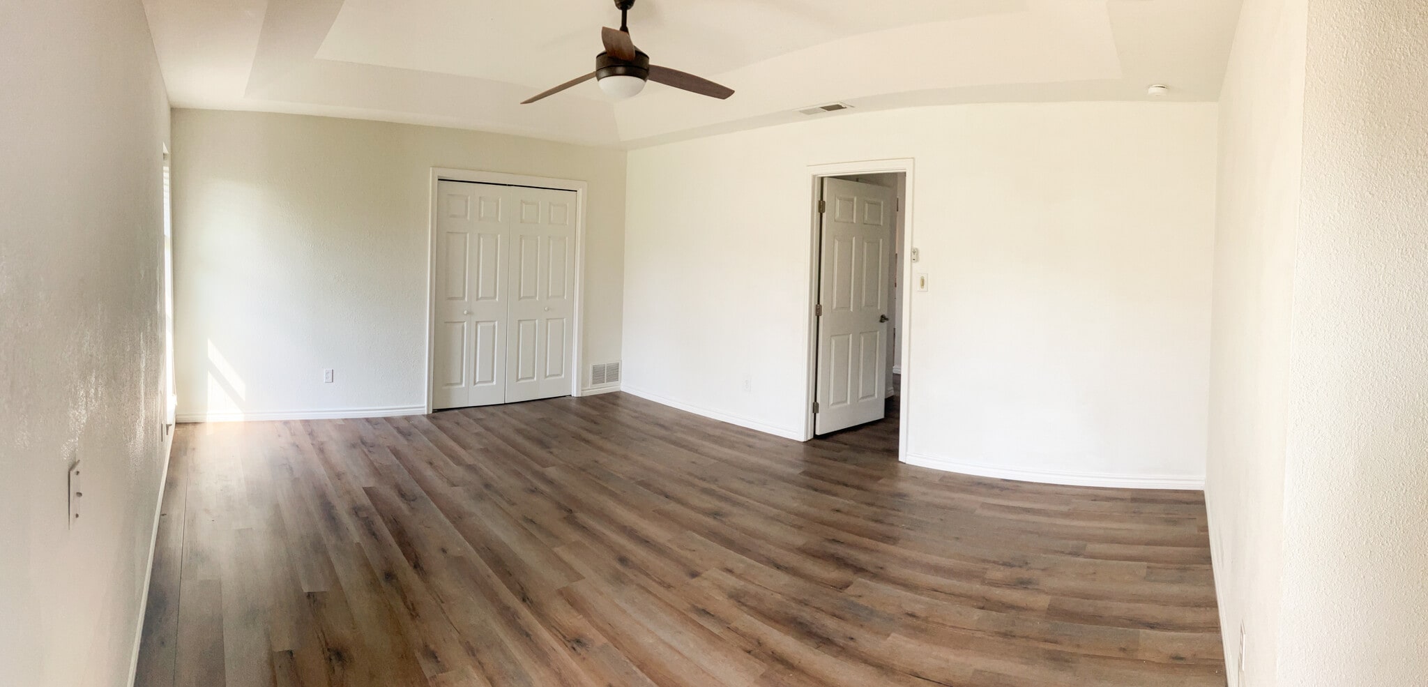 Mater Bedroom - 6403 Espana Dr