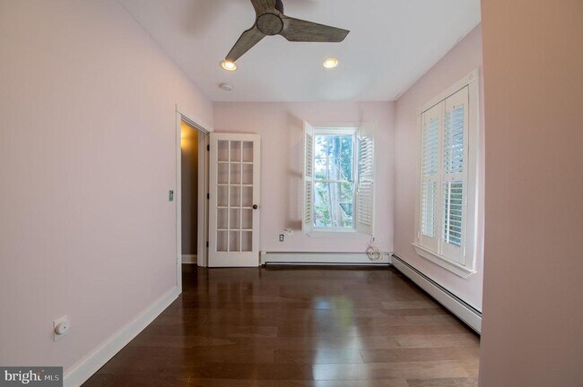 Building Photo - 35 Delaware Ave