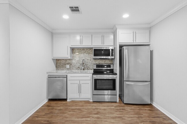 Building Photo - 3338 Prospect St